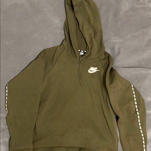 NIKE HOODED SWEATER SIZE MEDIUM